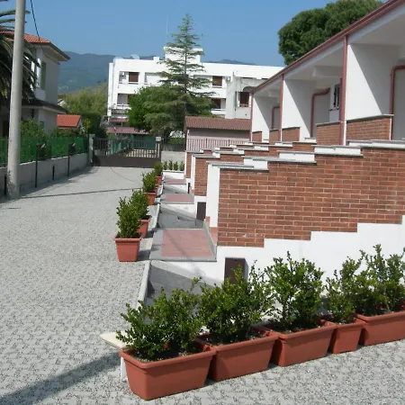 Gualtieri Apartmanhotel 3*